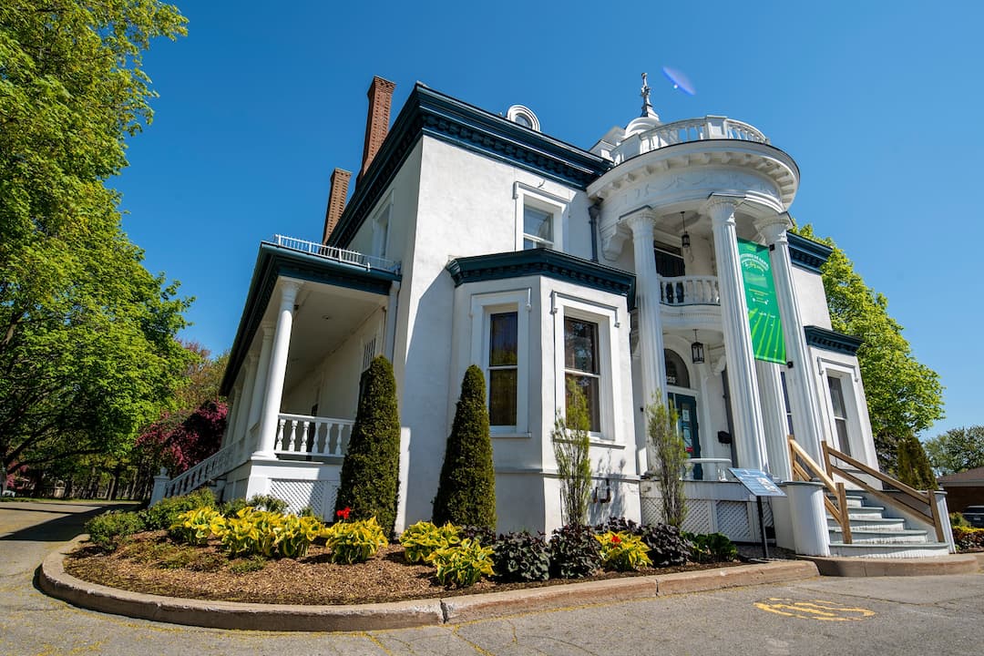 Surlestracesdenotrehistoire