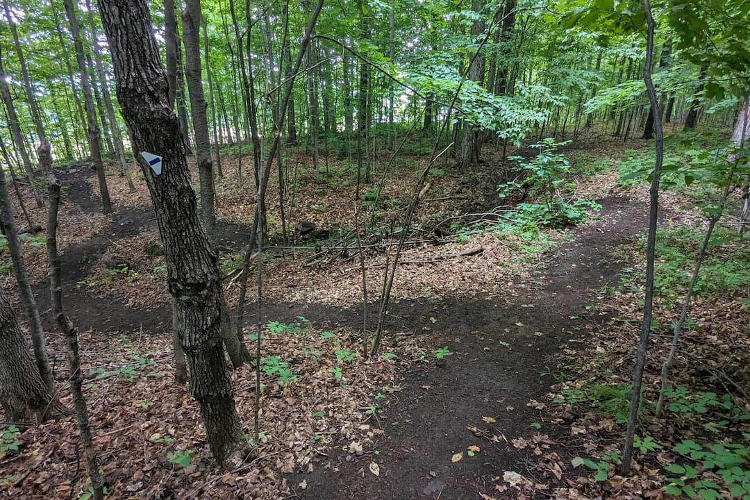 Sentiersdelabbayedoka