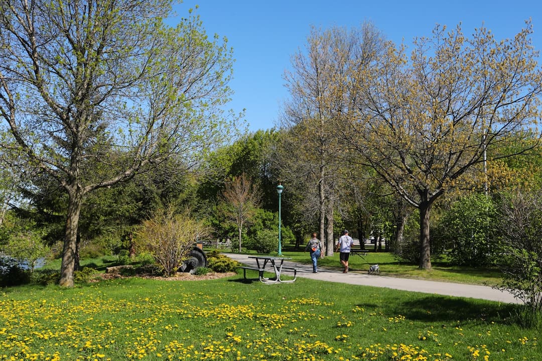 Visiteurs dans le Parc Barron