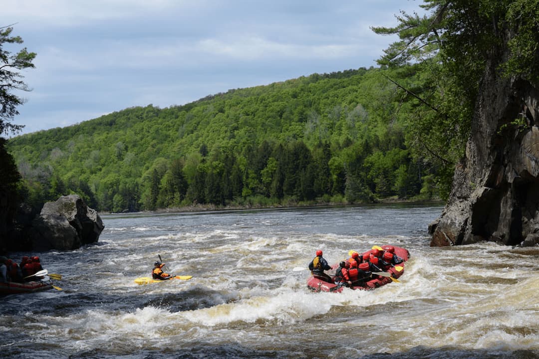 Propulsion rafting